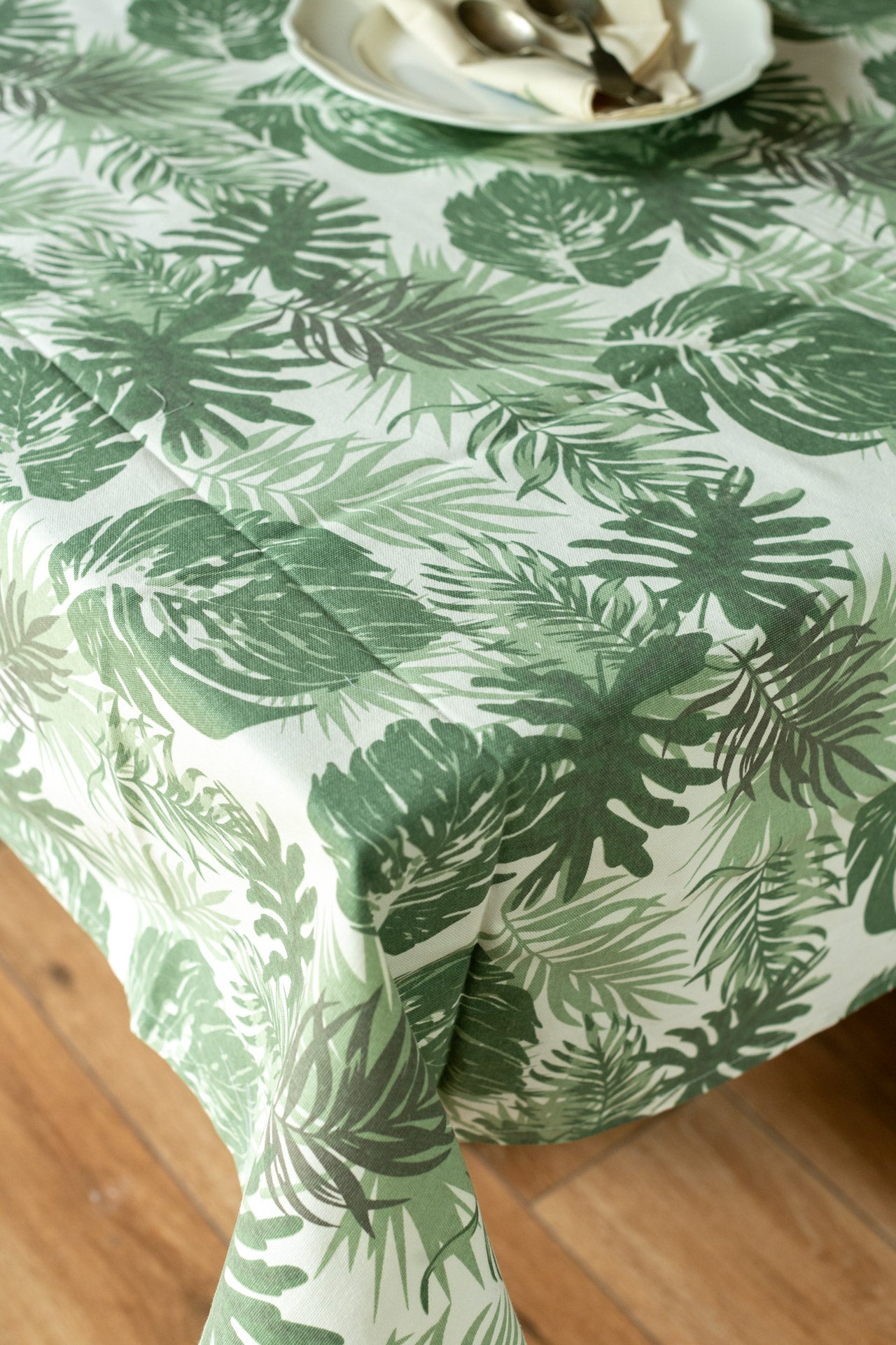 Cotton printed table cloth -6 seater