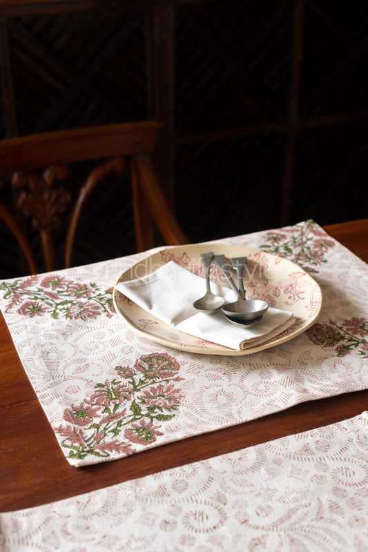 Hand block printed runner with placemats-Set of 6 placemats and one table runner