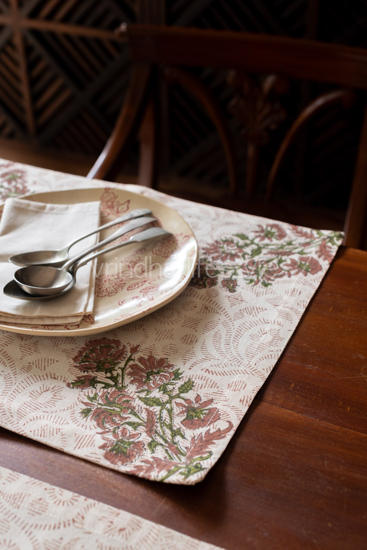 Hand block printed runner with placemats-Set of 6 placemats and one table runner