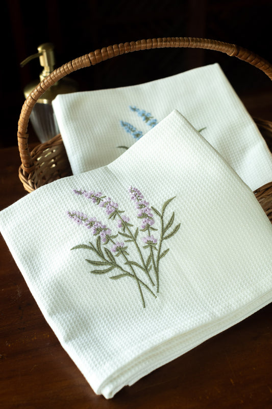 EMBROIDERED WAFFLE BATH TOWEL