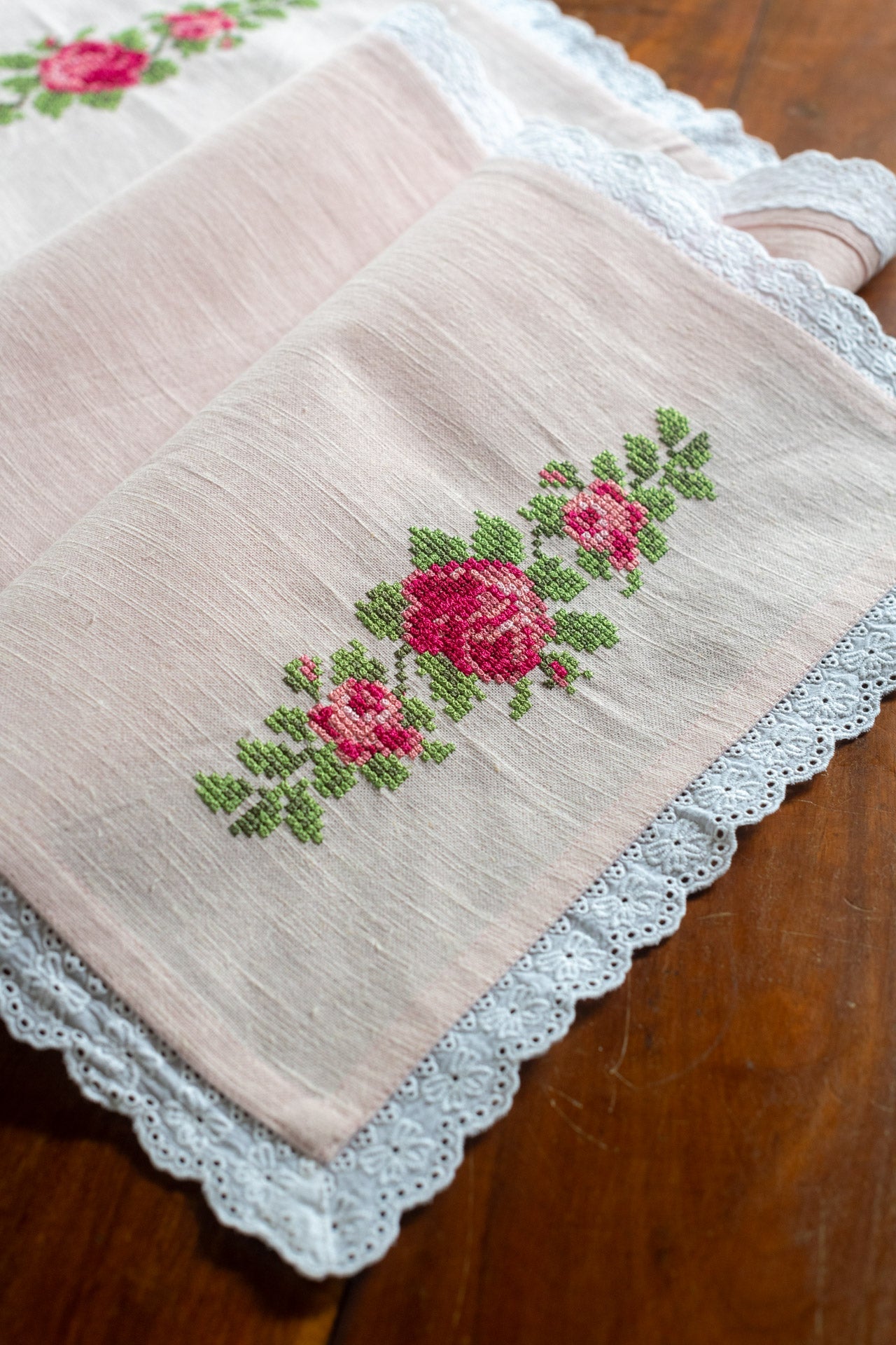 Cotton table runner with embroidery and lace detailing-13x50 inches