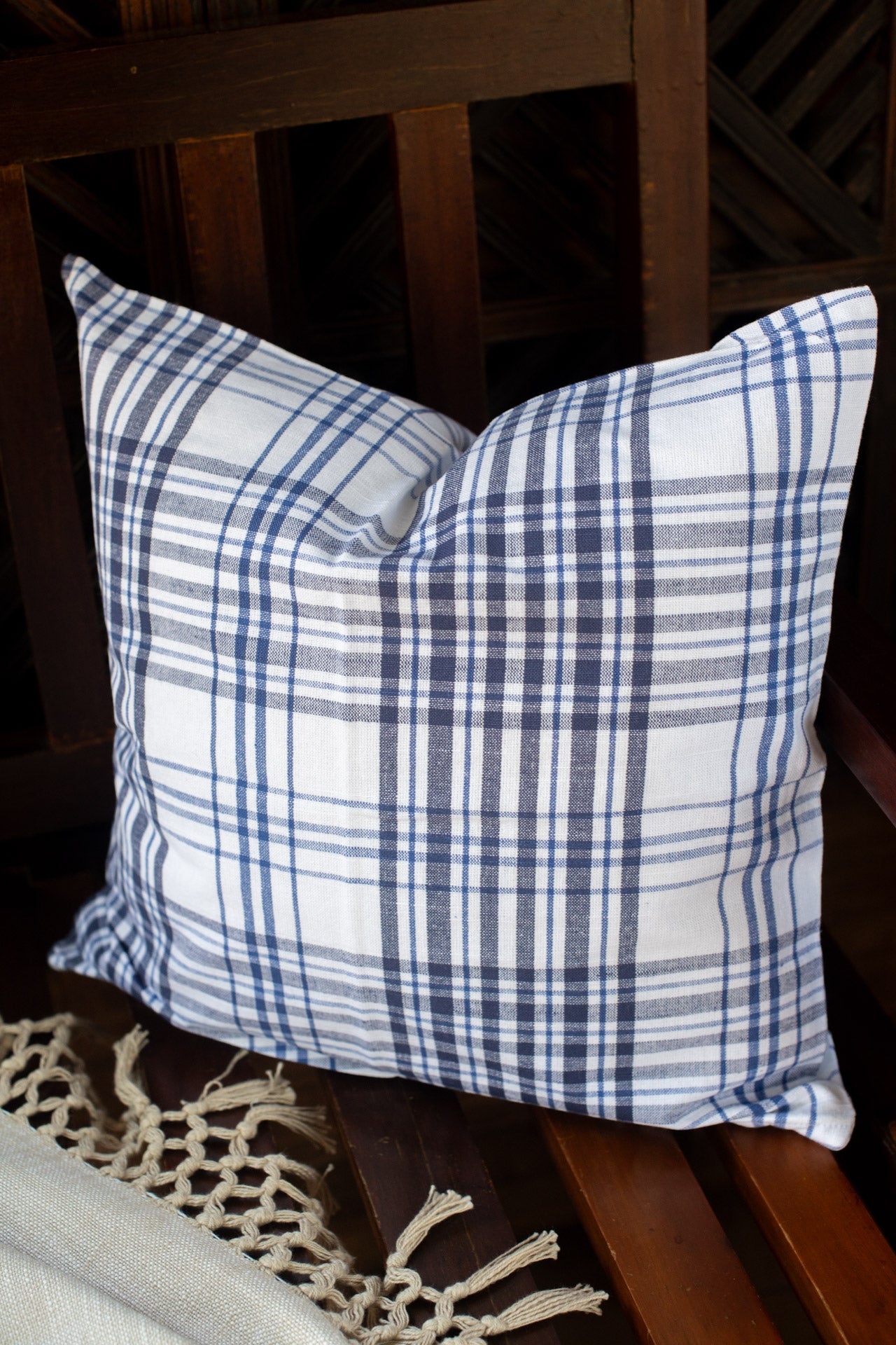 Woven cotton cushion cover -16 inches