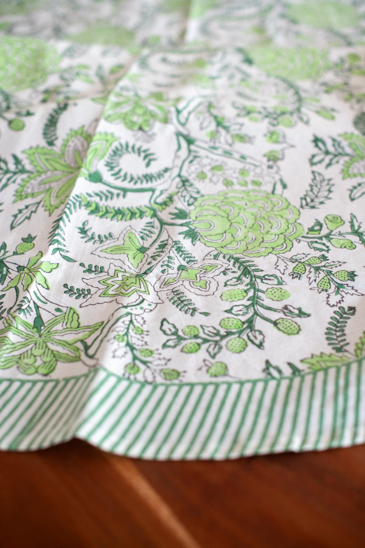 Hand block printed round table cloth 4/6 seater-60 inches