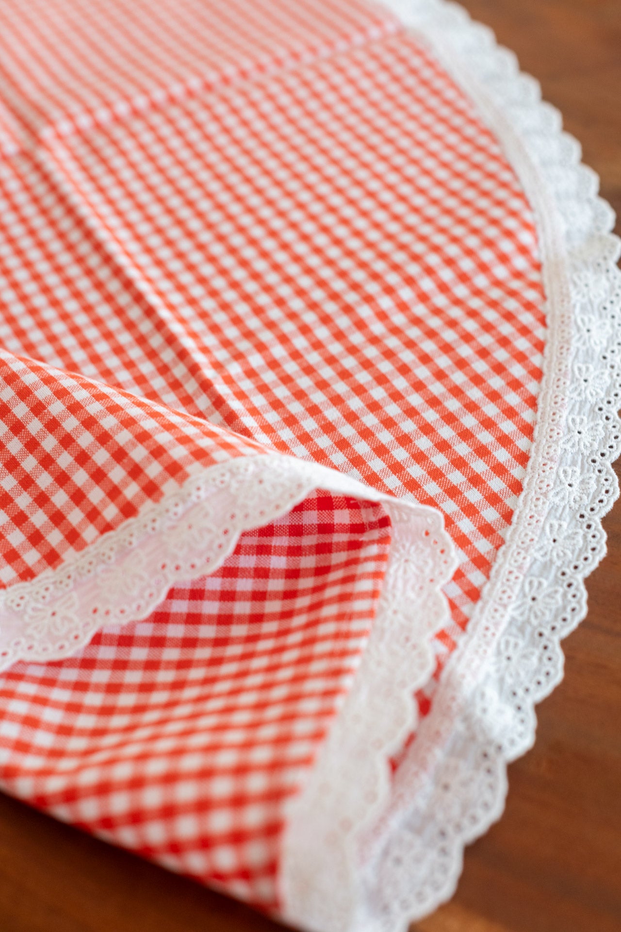 COTTON TABLE CLOTH with embroidery and lace detailing -round-66 inches