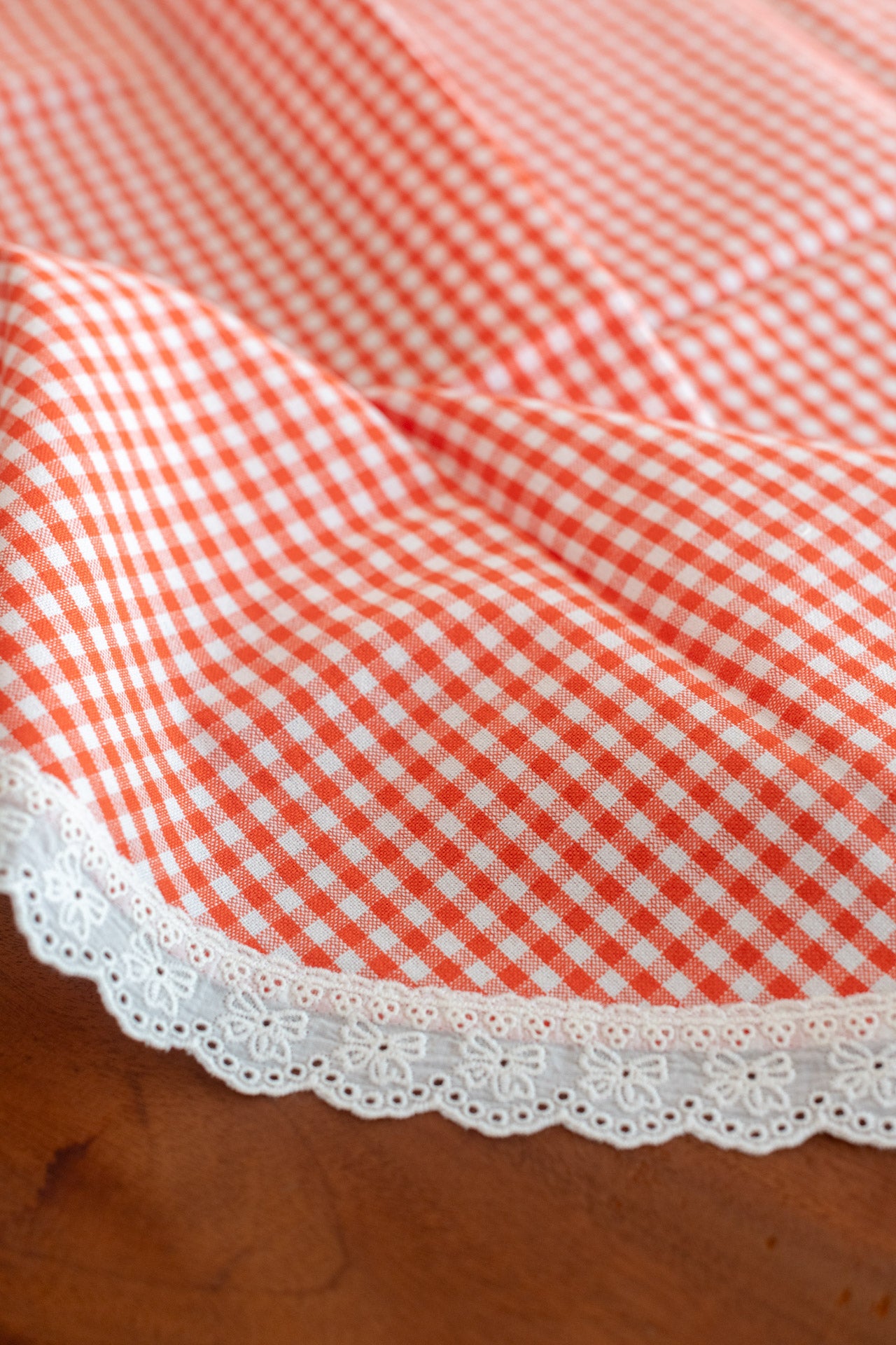 COTTON TABLE CLOTH with embroidery and lace detailing -round-66 inches