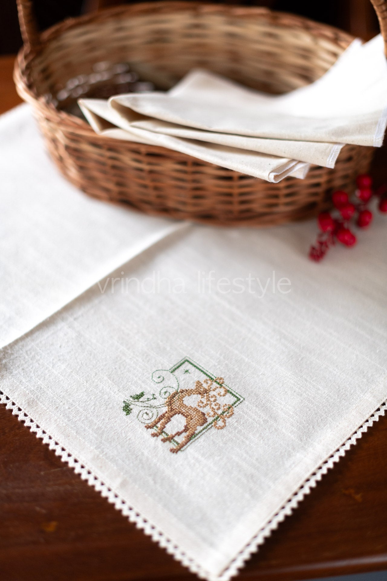 Cotton slub tray mat with embroidery and lace detailing