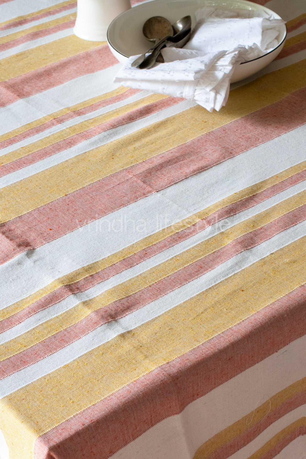 WOVEN STRIPES TABLE CLOTH with tassels-8 seater