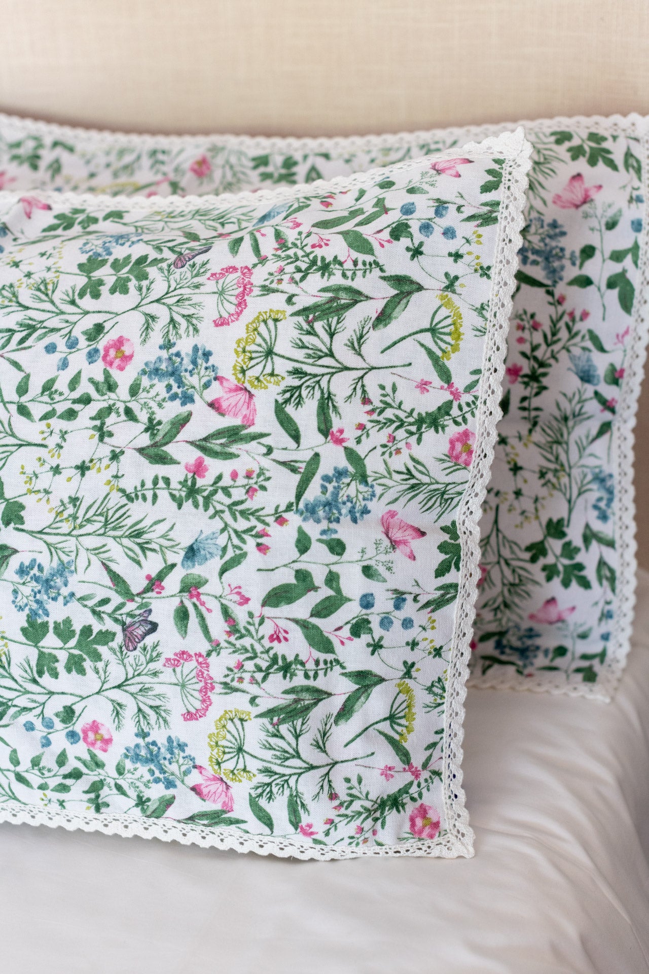 Printed cotton pillow cover with lace detailing-set of 2
