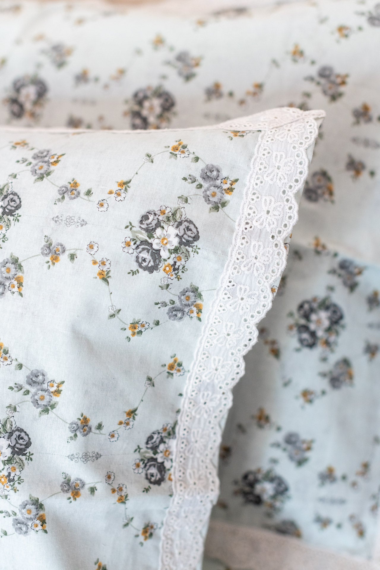 Printed cotton bedsheet and  pillow covers with lace detailing  -king size