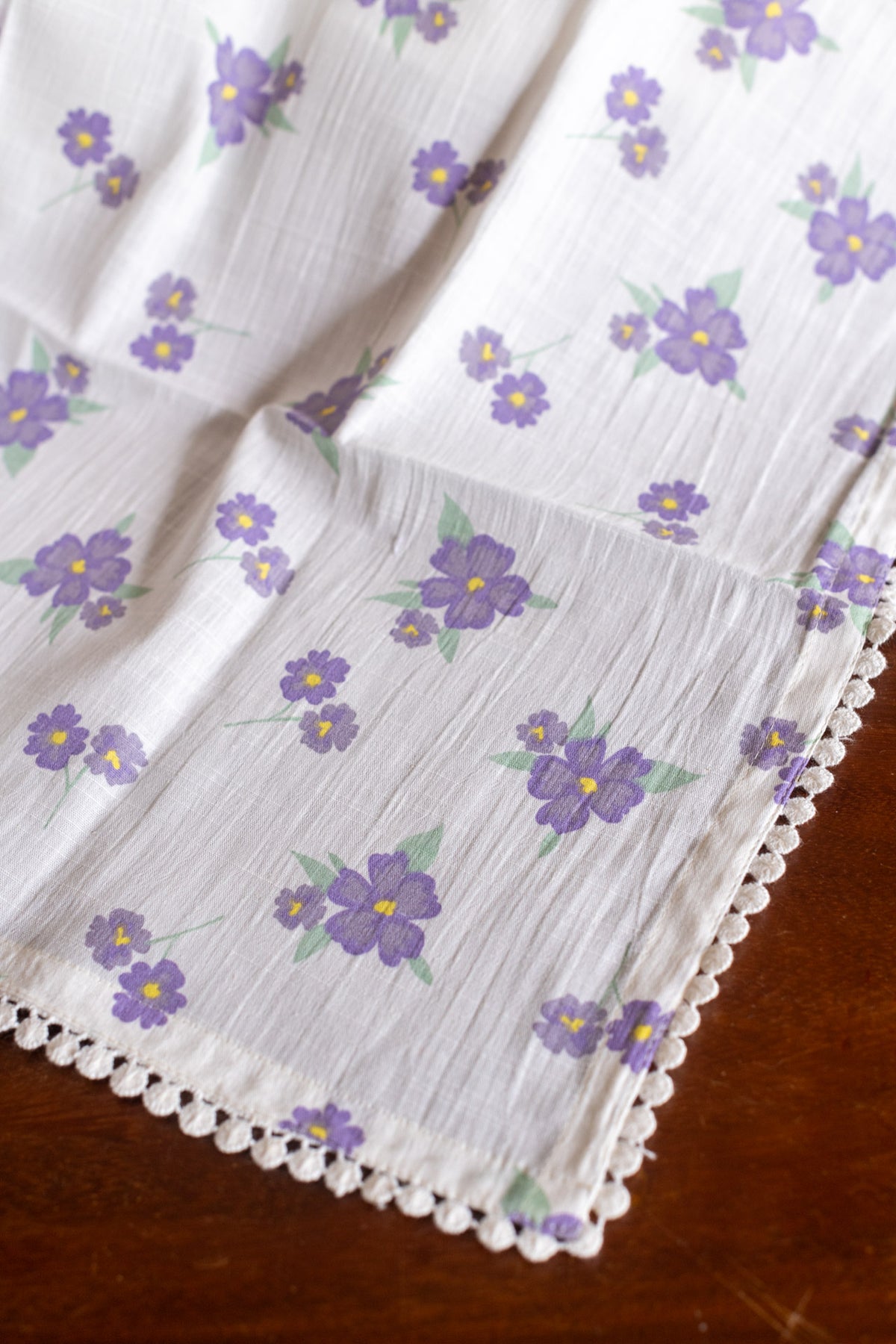 Cotton baby blanket with lace detailing-single layer-28x26 inches
