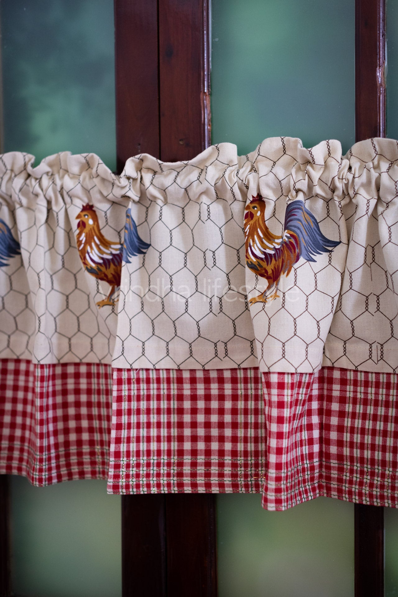 KITCHEN VALANCE-Cotton printed with  lurex checks