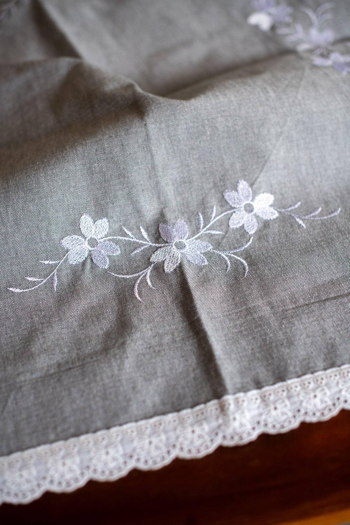 COFFEE TABLE CLOTH with  embroidery -28x28 inches-customisable