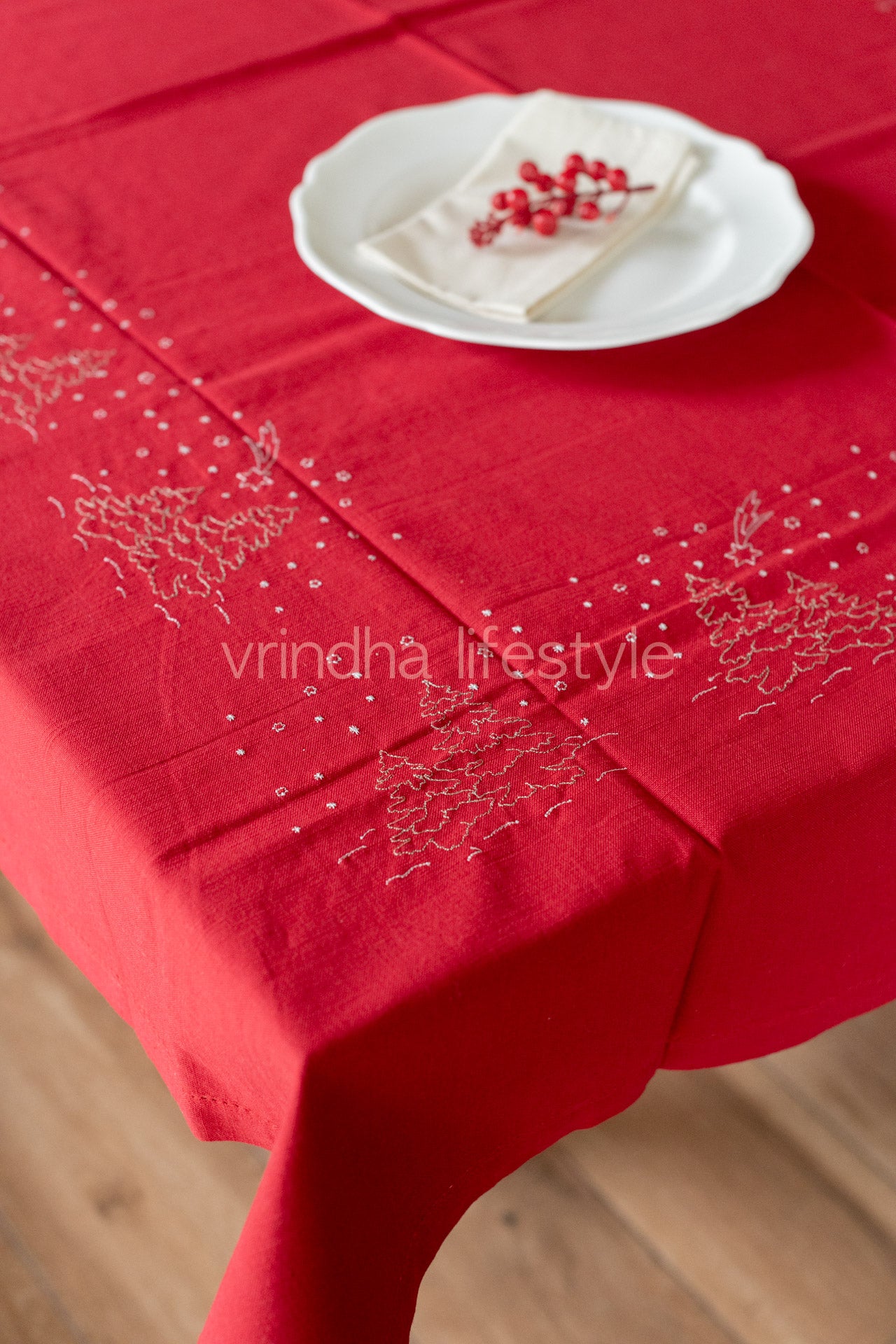 COTTON TABLE CLOTH with embroidery -Square 4 seater