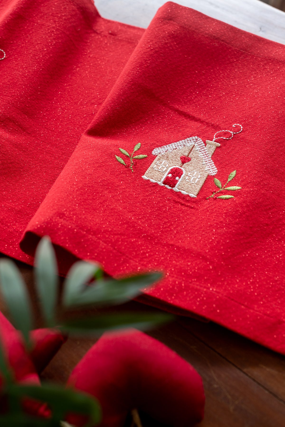 Cotton Lurex table runner with embroidery 13x62 inches