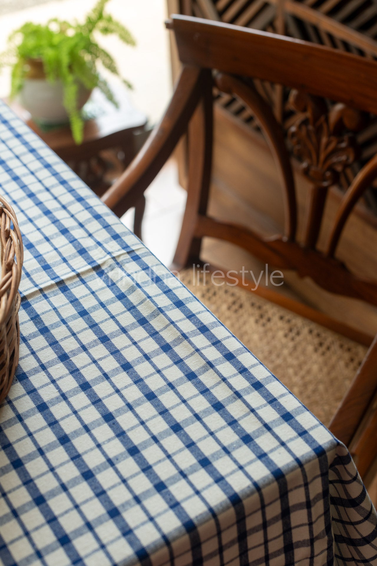 Woven checks table cloth with lace detailing -4/6 seater