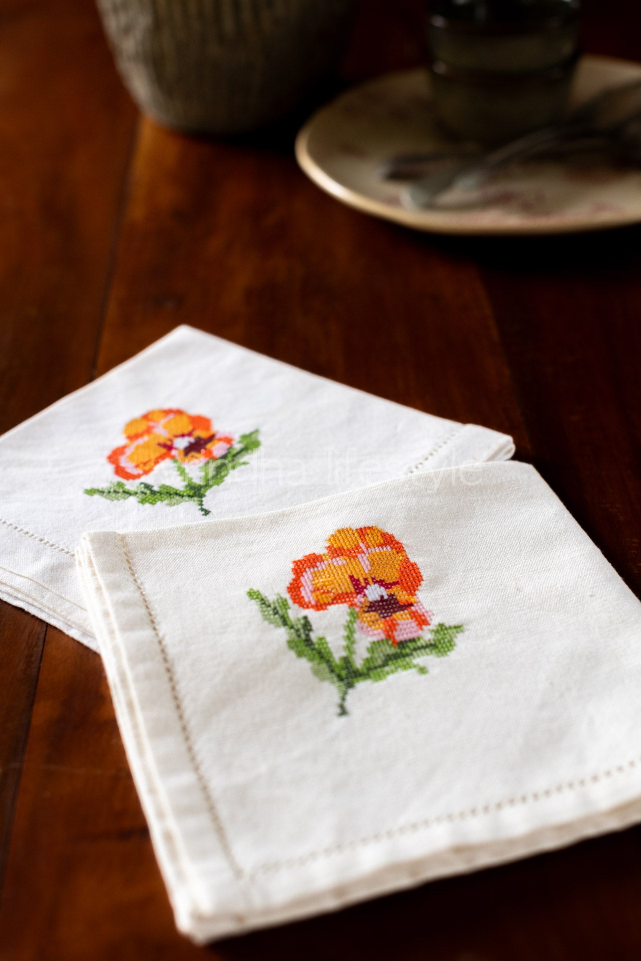 COTTON TABLE NAPKINS with hand embroidery -Set of 2