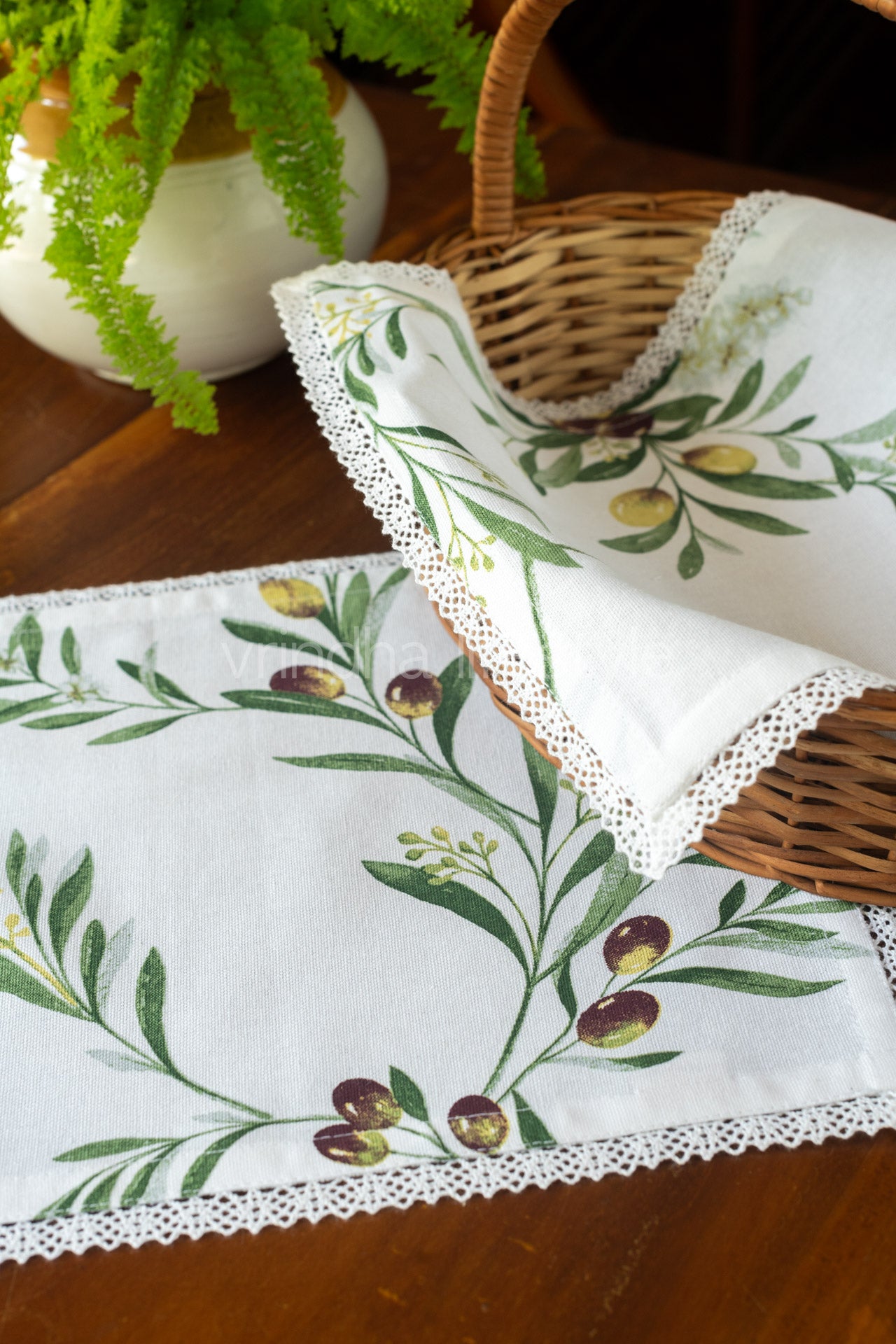 Printed cotton tray mat with two plain cocktail napkins – Vrindha Lifestyle
