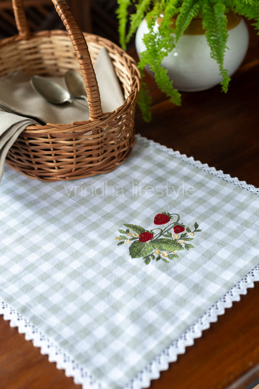 Cotton slub tray mat with embroidery and lace detailing