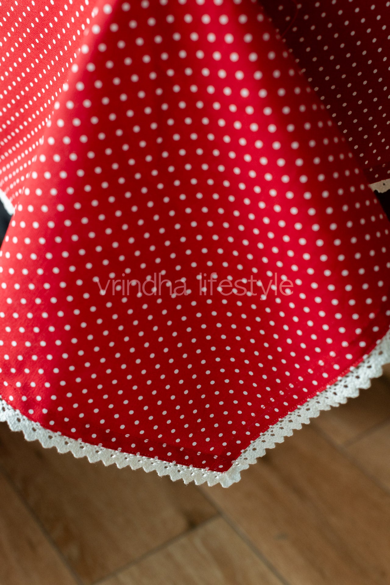 Printed cotton table cloth with lace detailing -8 seater-customisable