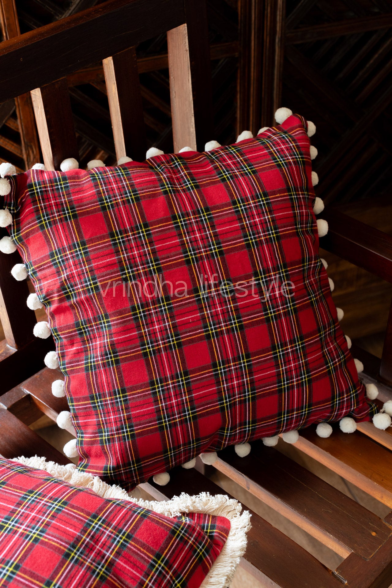 PLAID CUSHION COVER with pom pom-single unit