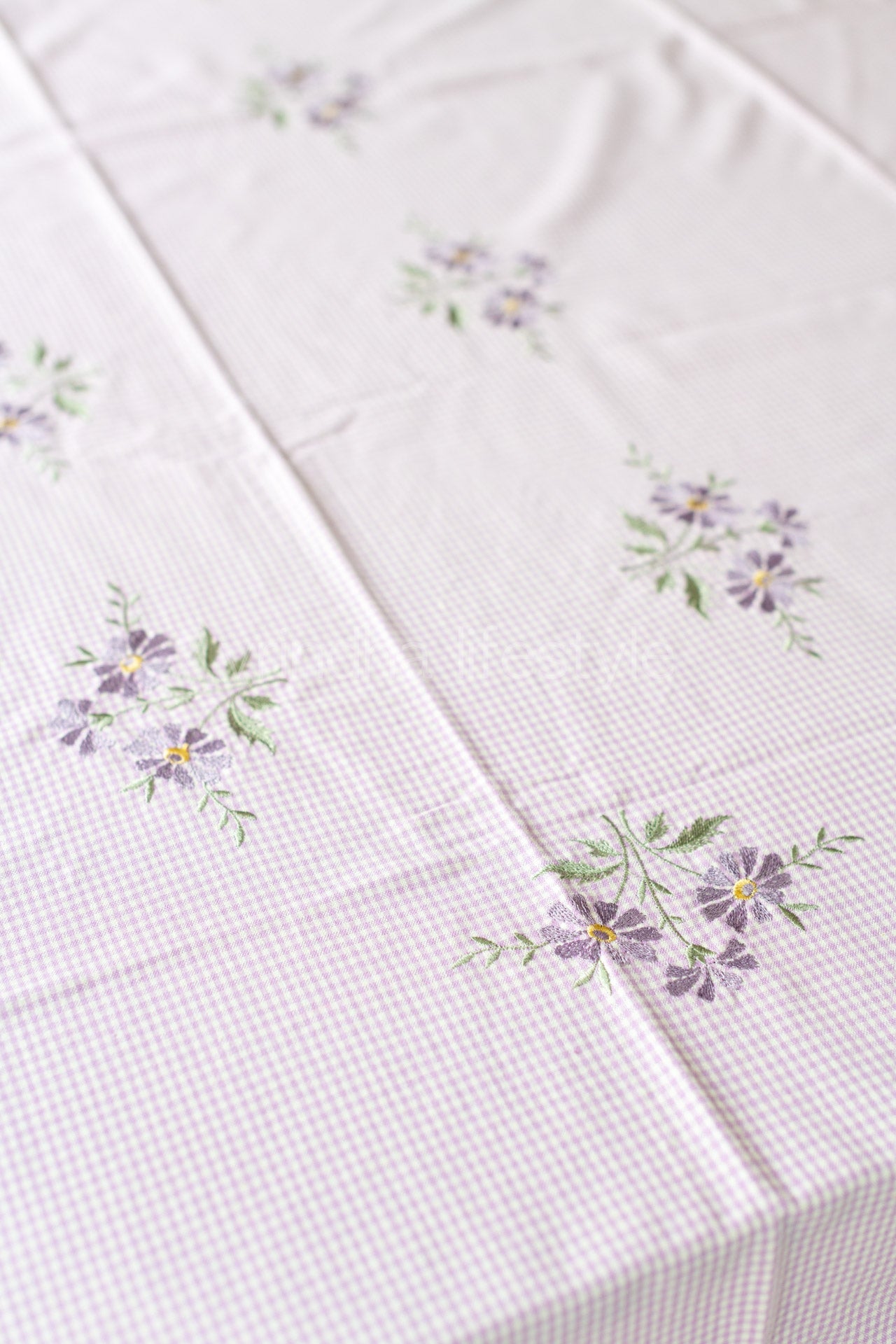 COTTON TABLE CLOTH with embroidery and lace detailing-6 seater -customisable