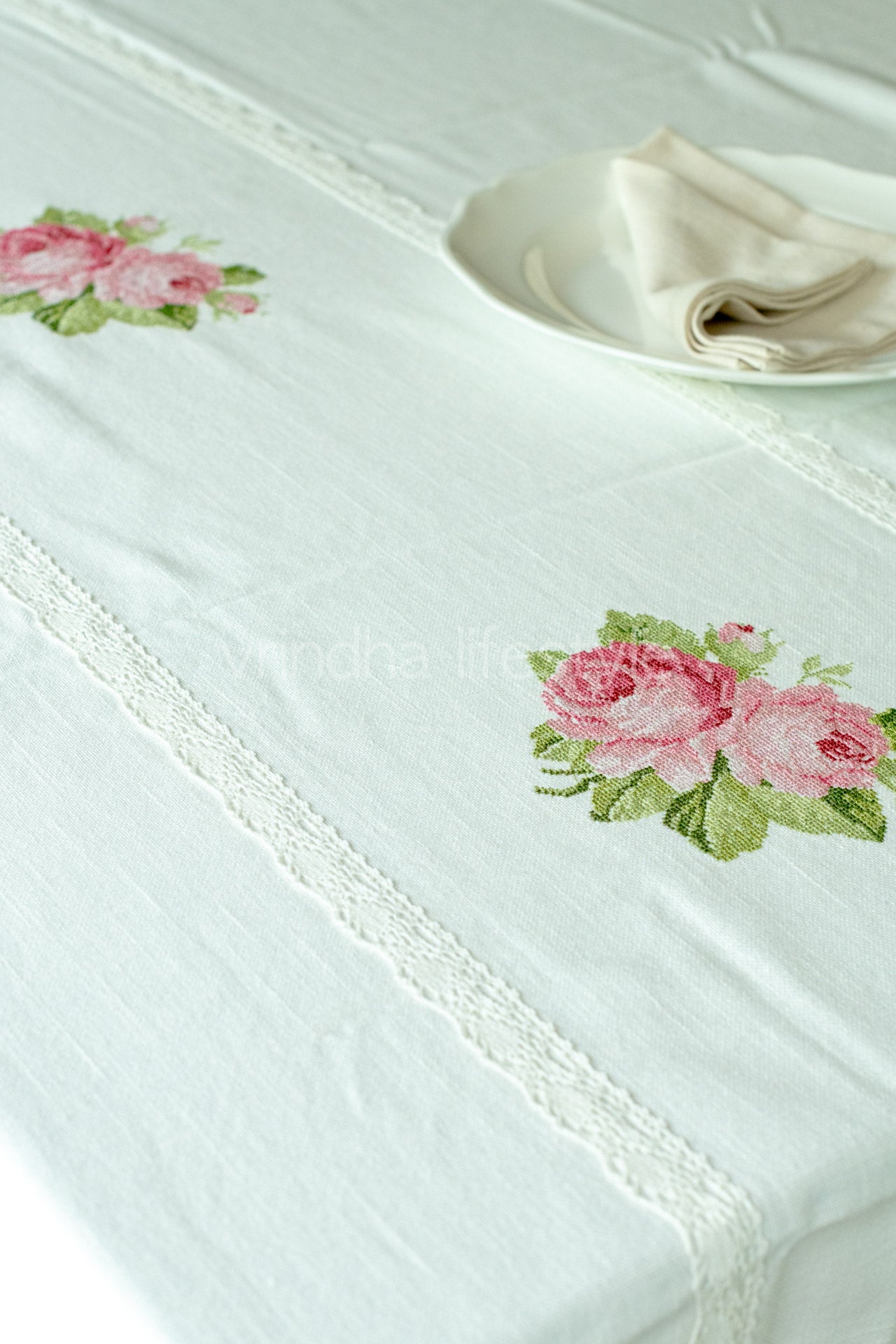 COTTON TABLE CLOTH with embroidery and lace detailing -8 seater-customisable