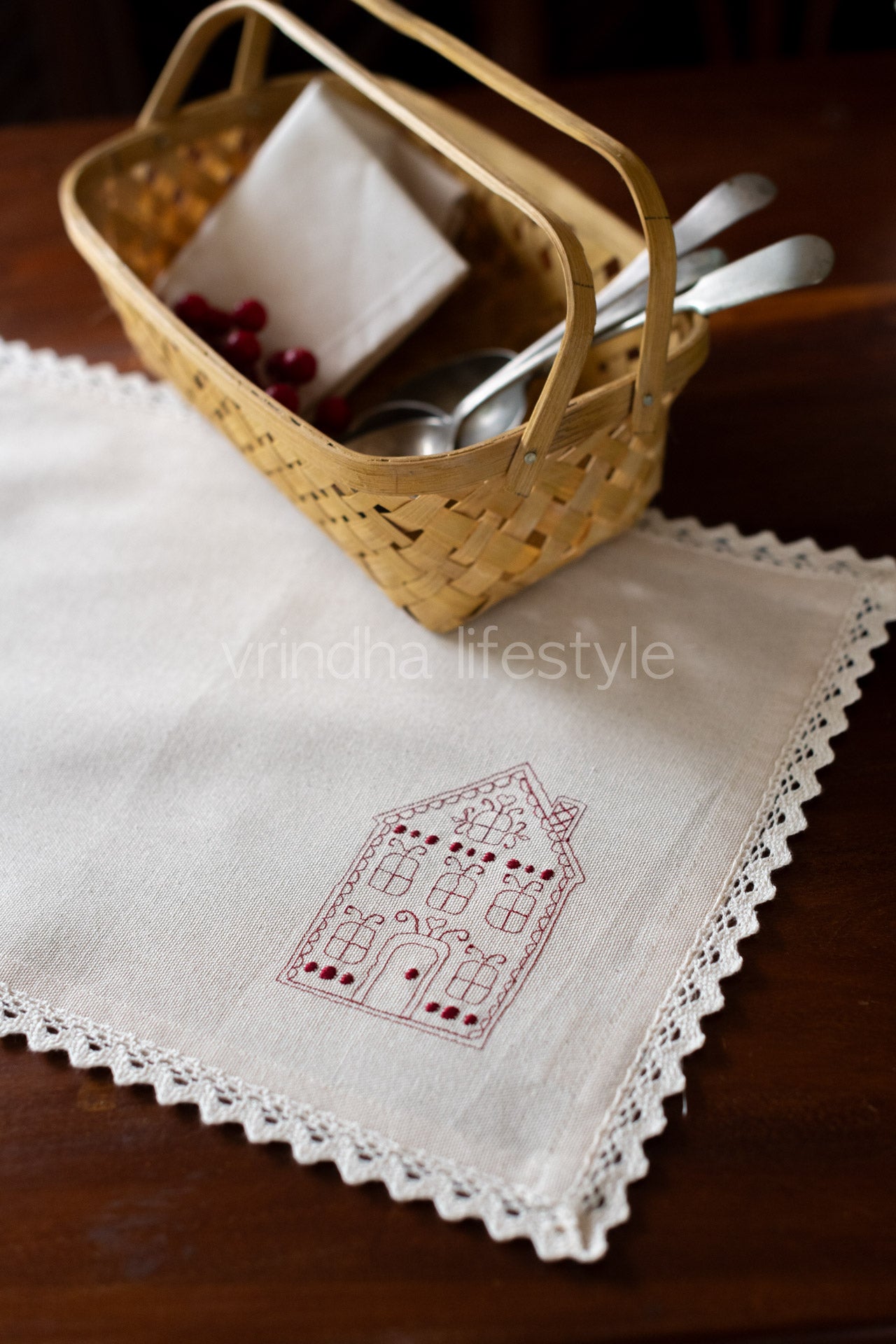 Cotton tray mat with embroidery and lace -customisable