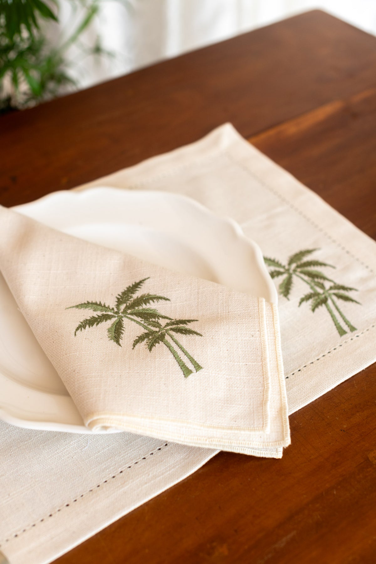 Embroidered place mat with hem stitch detailing-Set of 2