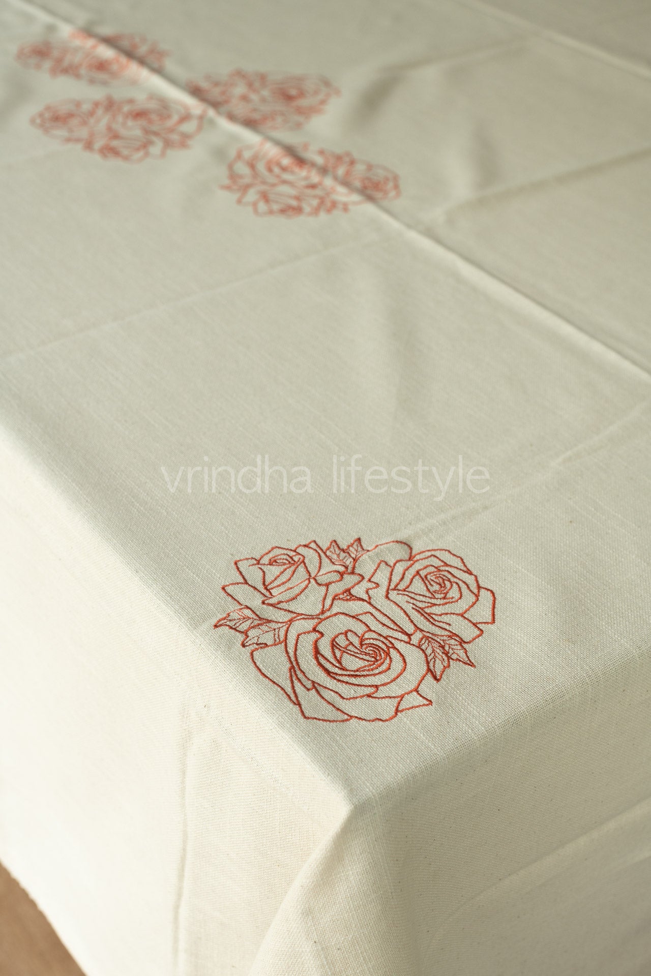 COTTON TABLE CLOTH with  embroidery-6 seater