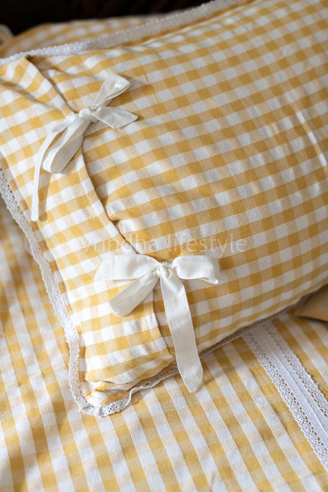 COTTON CHECKS BEDSHEET with two pillow covers-Single size