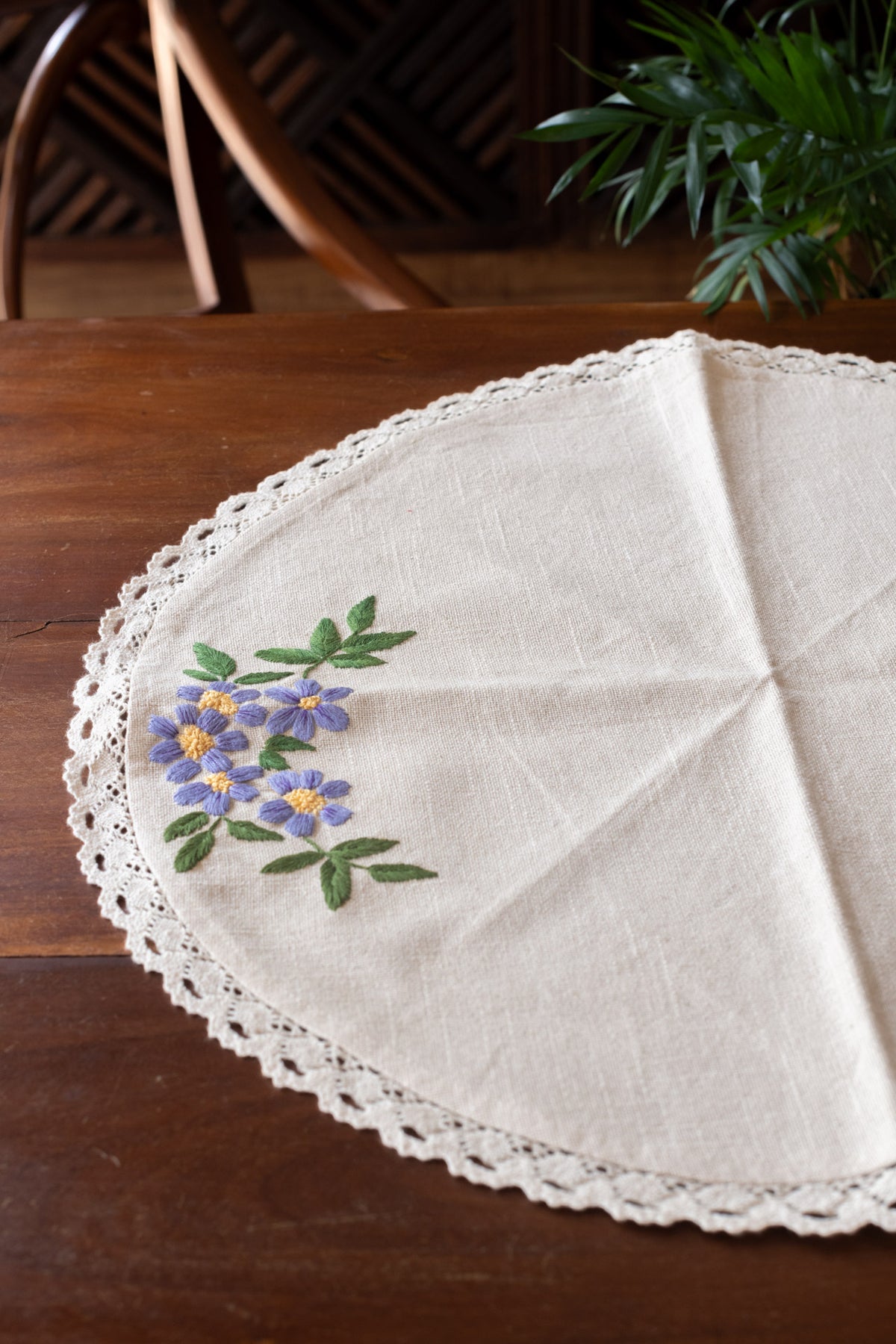 Round hand embroidered table mat with lace detailing ,20 inches-Single unit