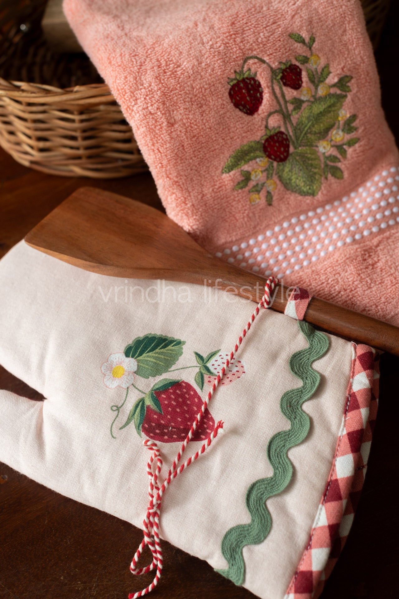 Oven gloves and kitchen towel with wooden ladle -3- piece gift set