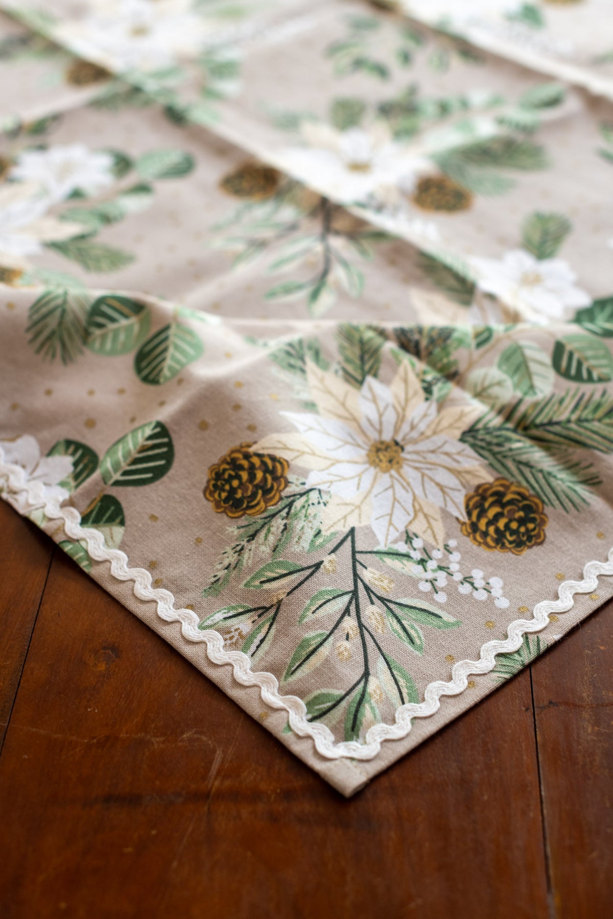 Table cloth with cotton lace detailing -coffee table