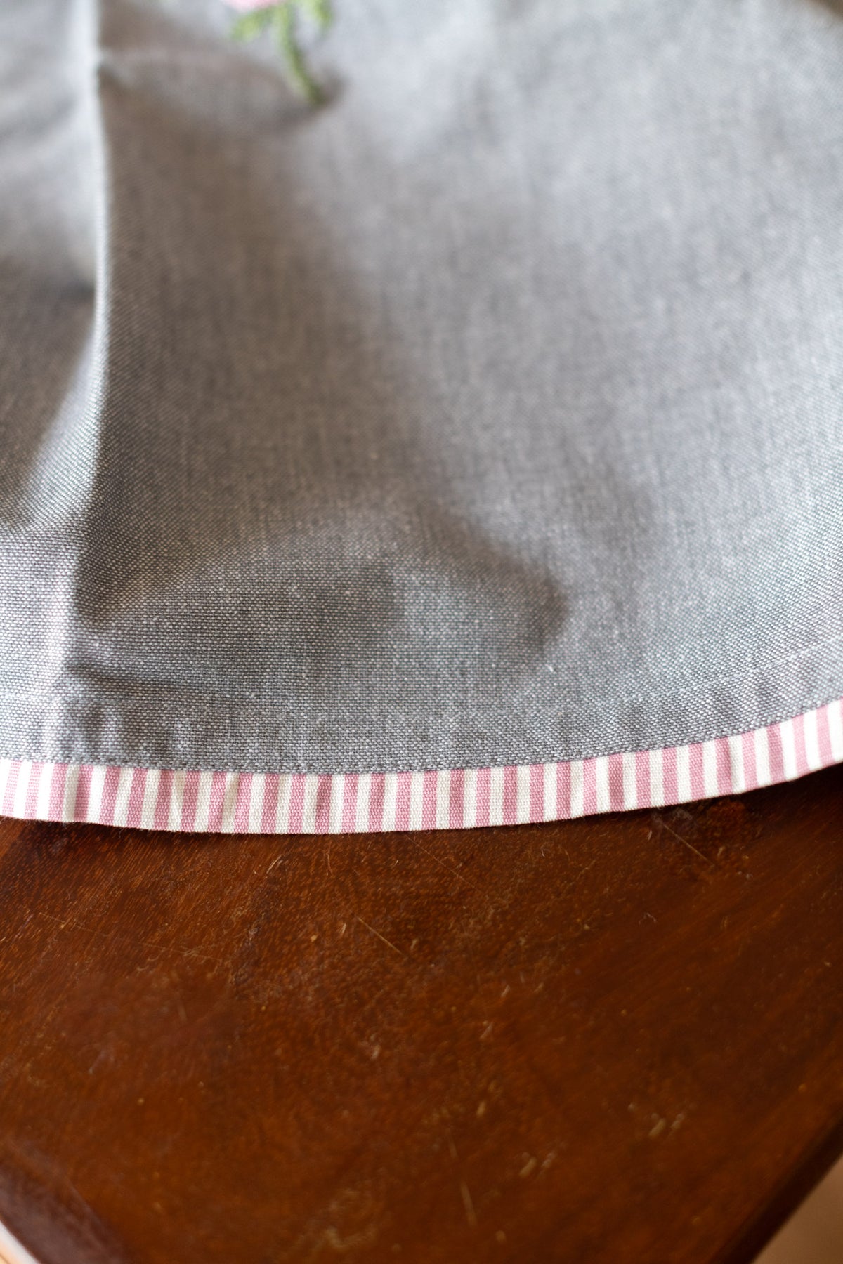 COTTON TABLE CLOTH with embroidery 32 inches-Coffee table