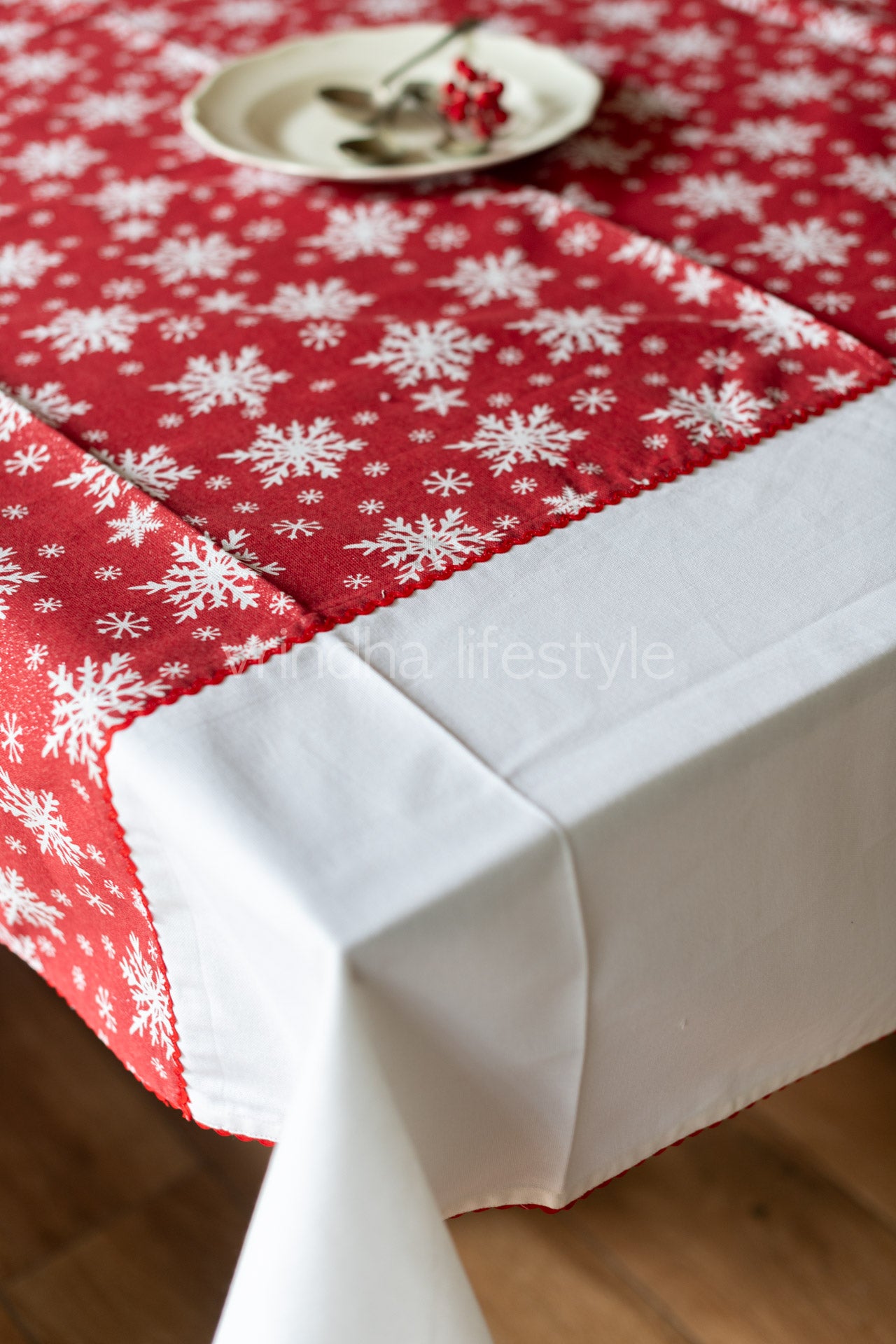 Printed cotton lurex table cloth with lace detailing -8 seater-60x100 inches