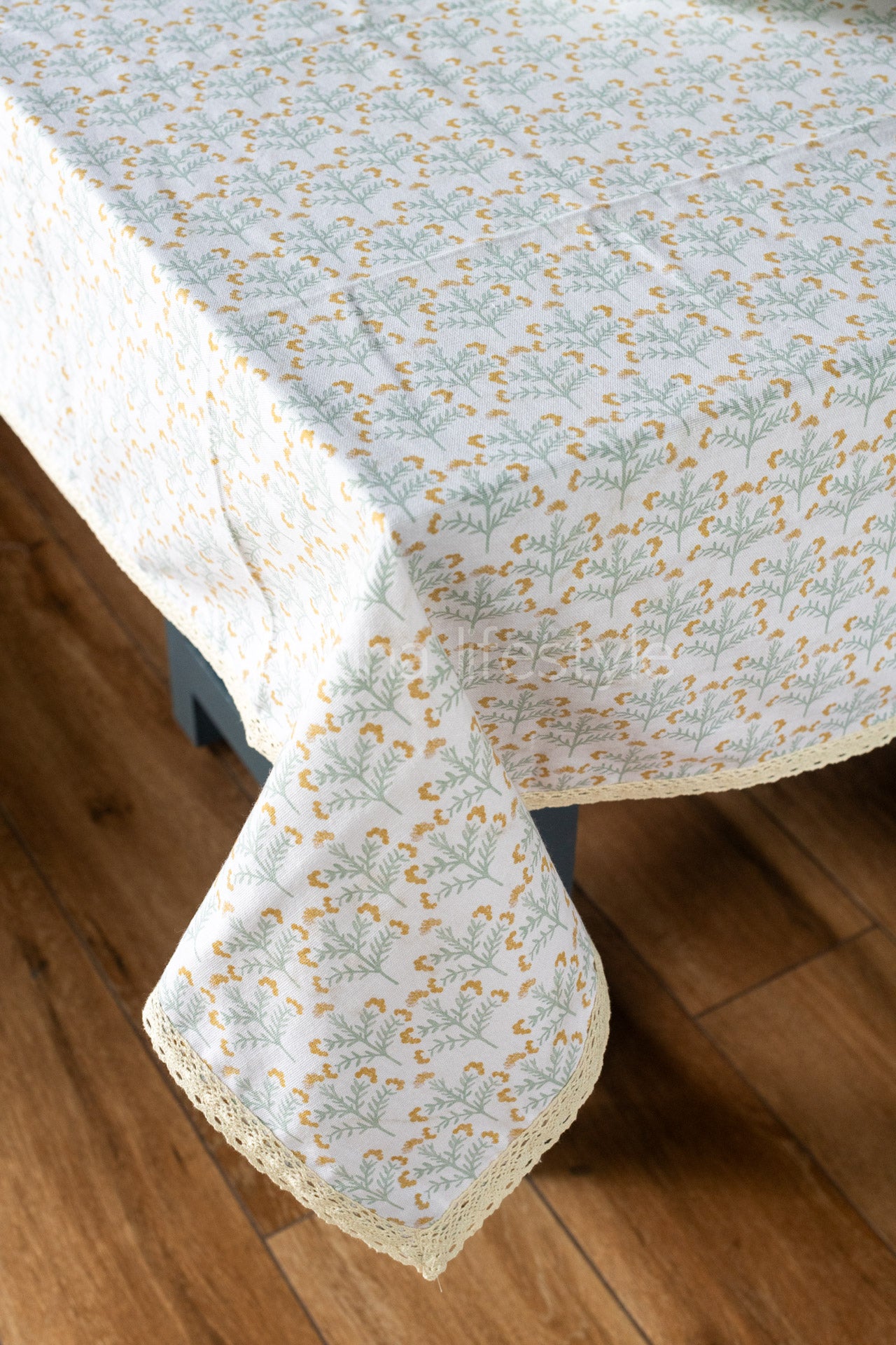 Cotton printed table cloth with lace detailing-4 seater