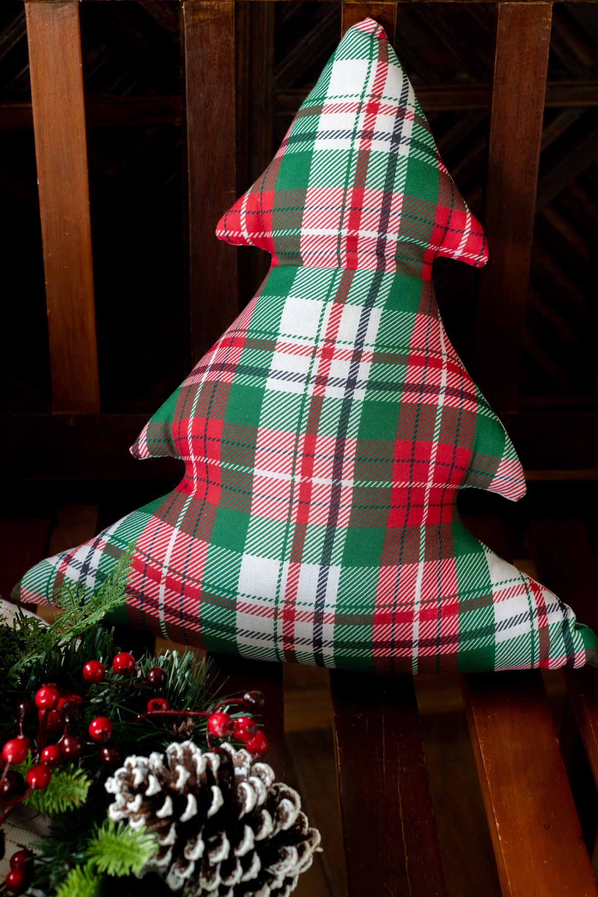 Tree shaped pre-filled cushion