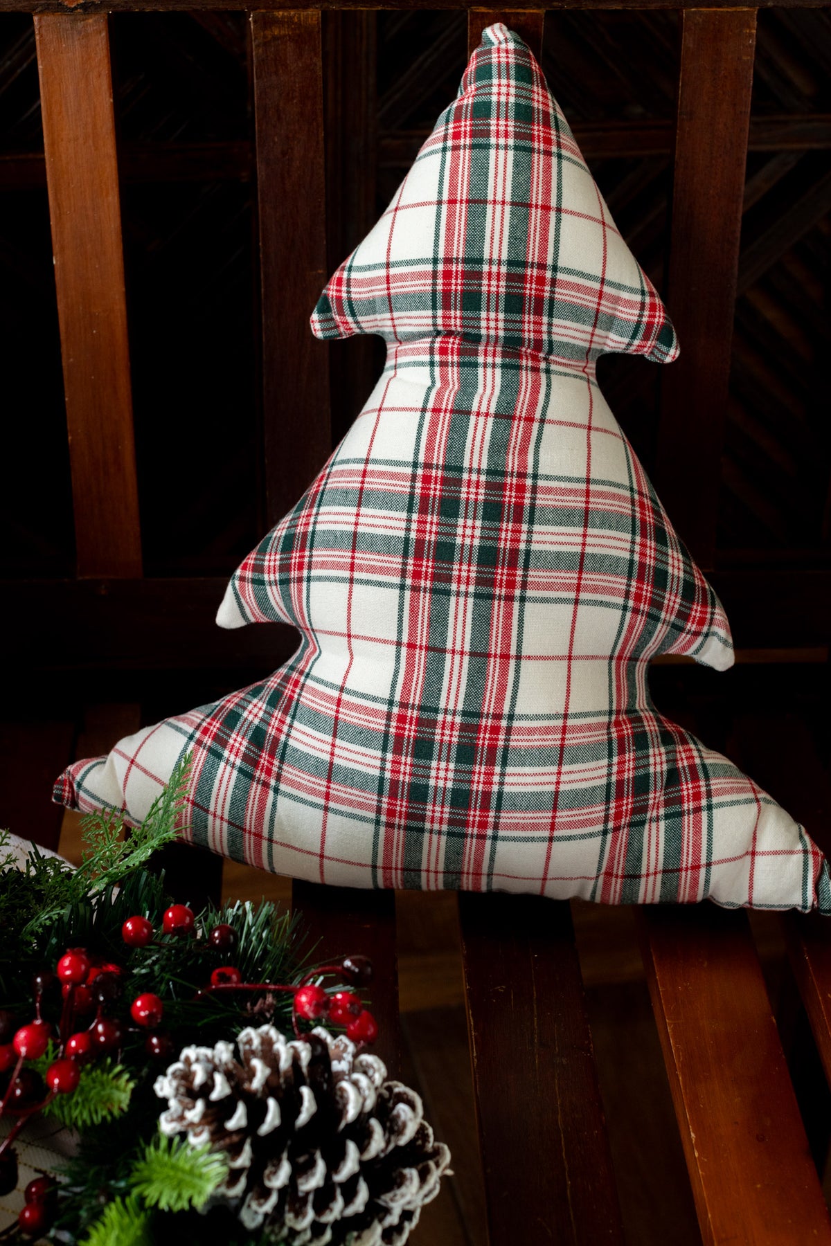 Tree shaped pre-filled cushion