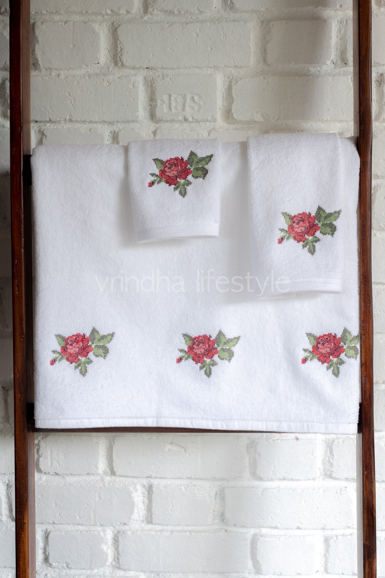 Embroidered towel set-Set of one bath towel, hand towel and face towel -Set of 3