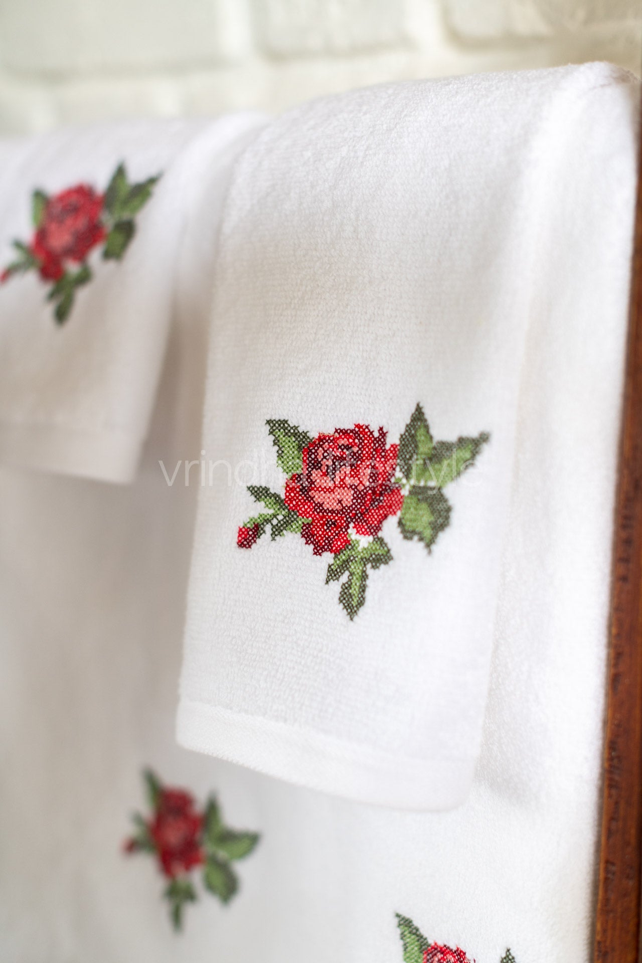 Embroidered towel set-Set of one bath towel, hand towel and face towel -Set of 3