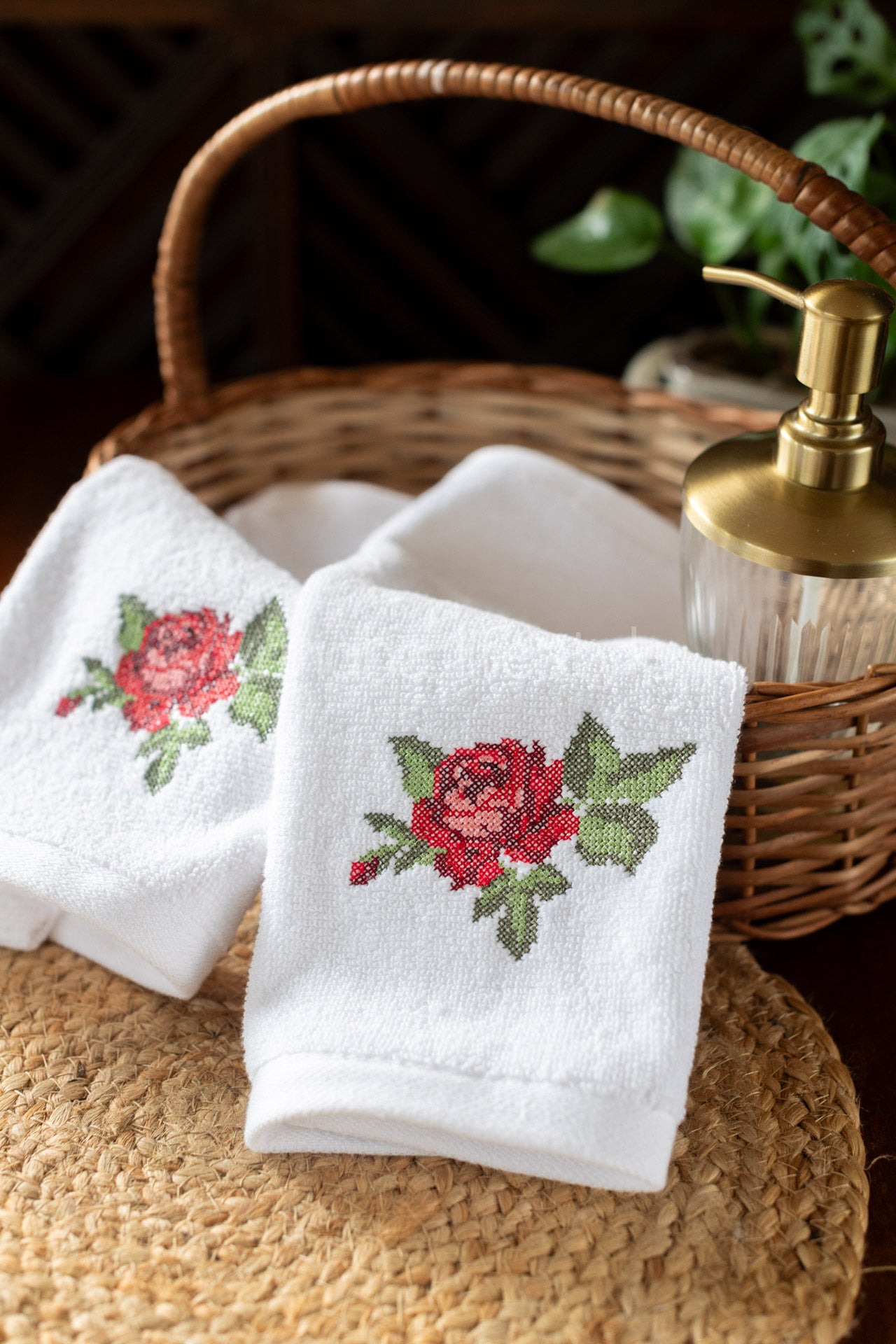 Embroidered towel set-Set of one bath towel, hand towel and face towel -Set of 3