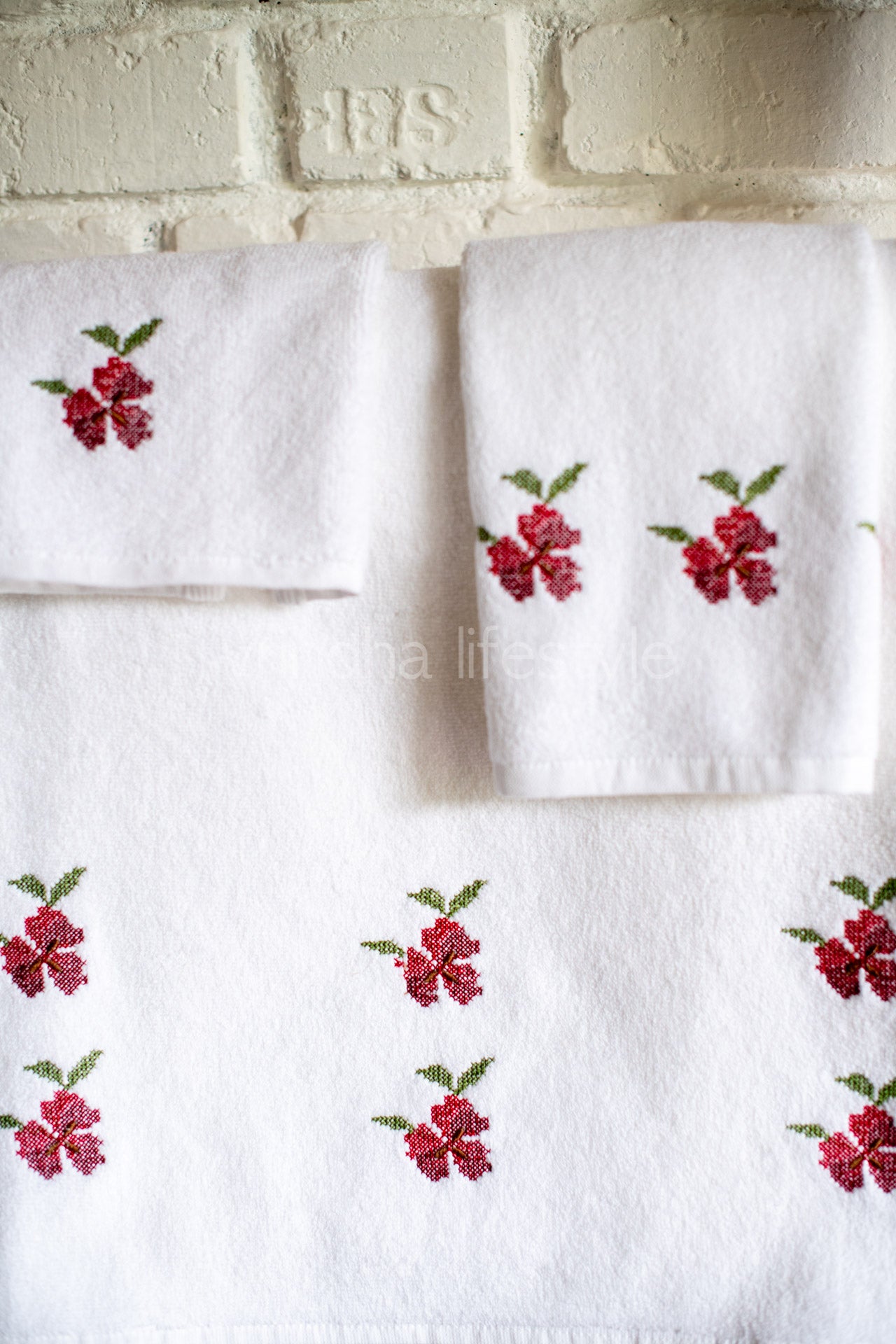 SOFT BATH TOWEL with embroidery -30x60 inches( single unit)-customisable