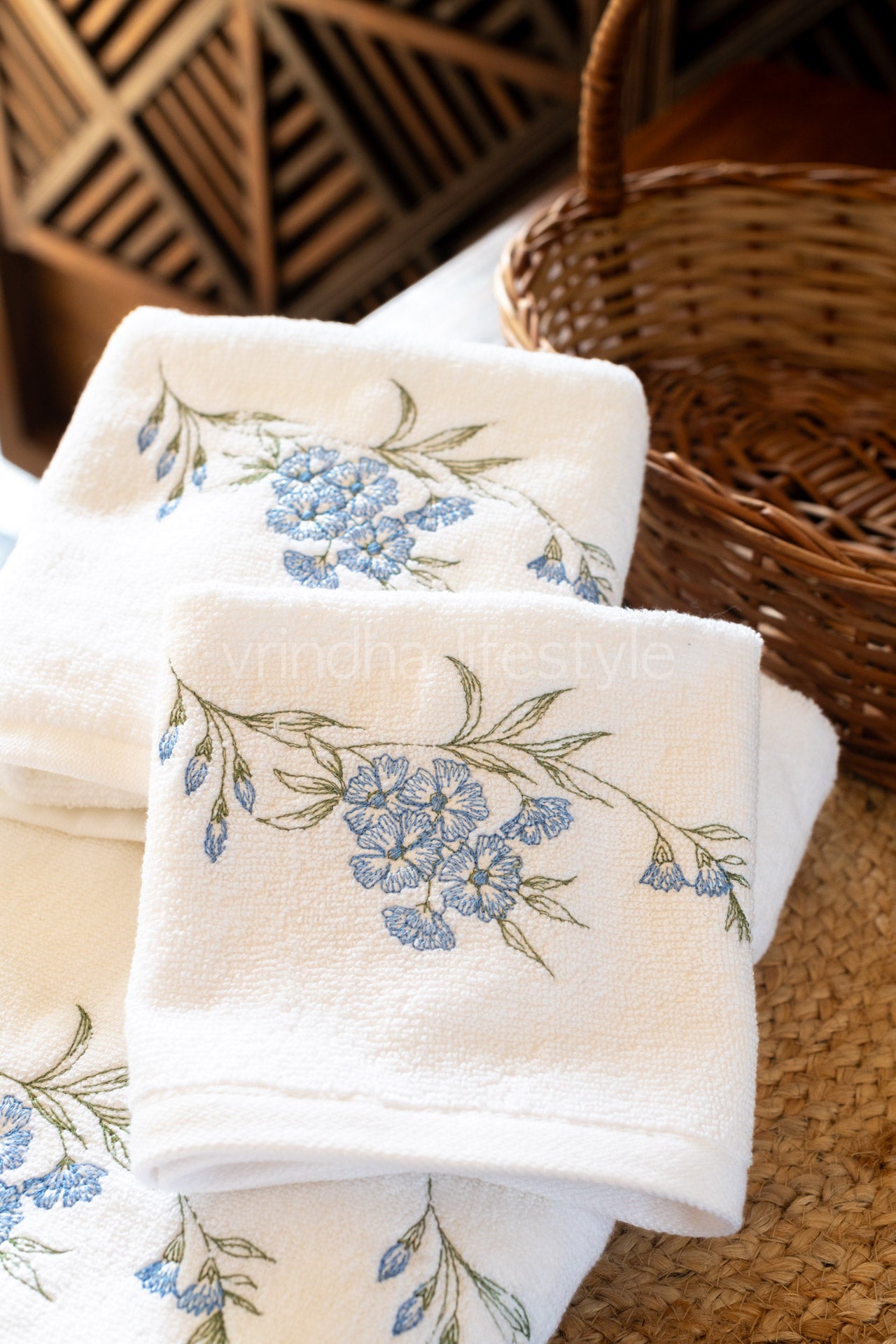 Embroidered towel set-Set of one bath towel, hand towel and face towel -Set of 3