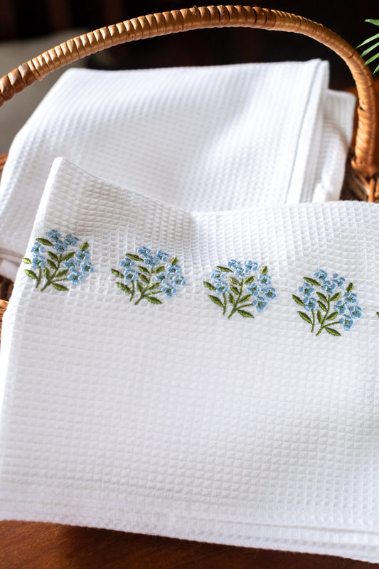 EMBROIDERED WAFFLE BATH TOWEL