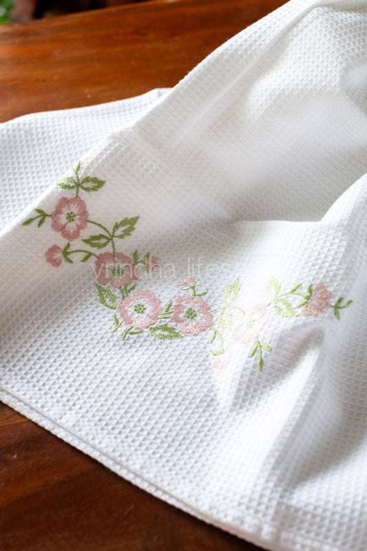 EMBROIDERED WAFFLE BATH TOWEL