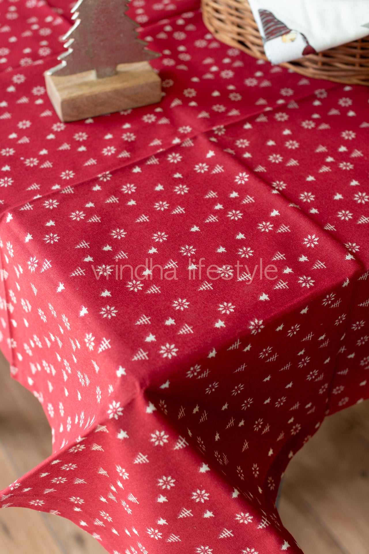 Printed table cloth -coffee table