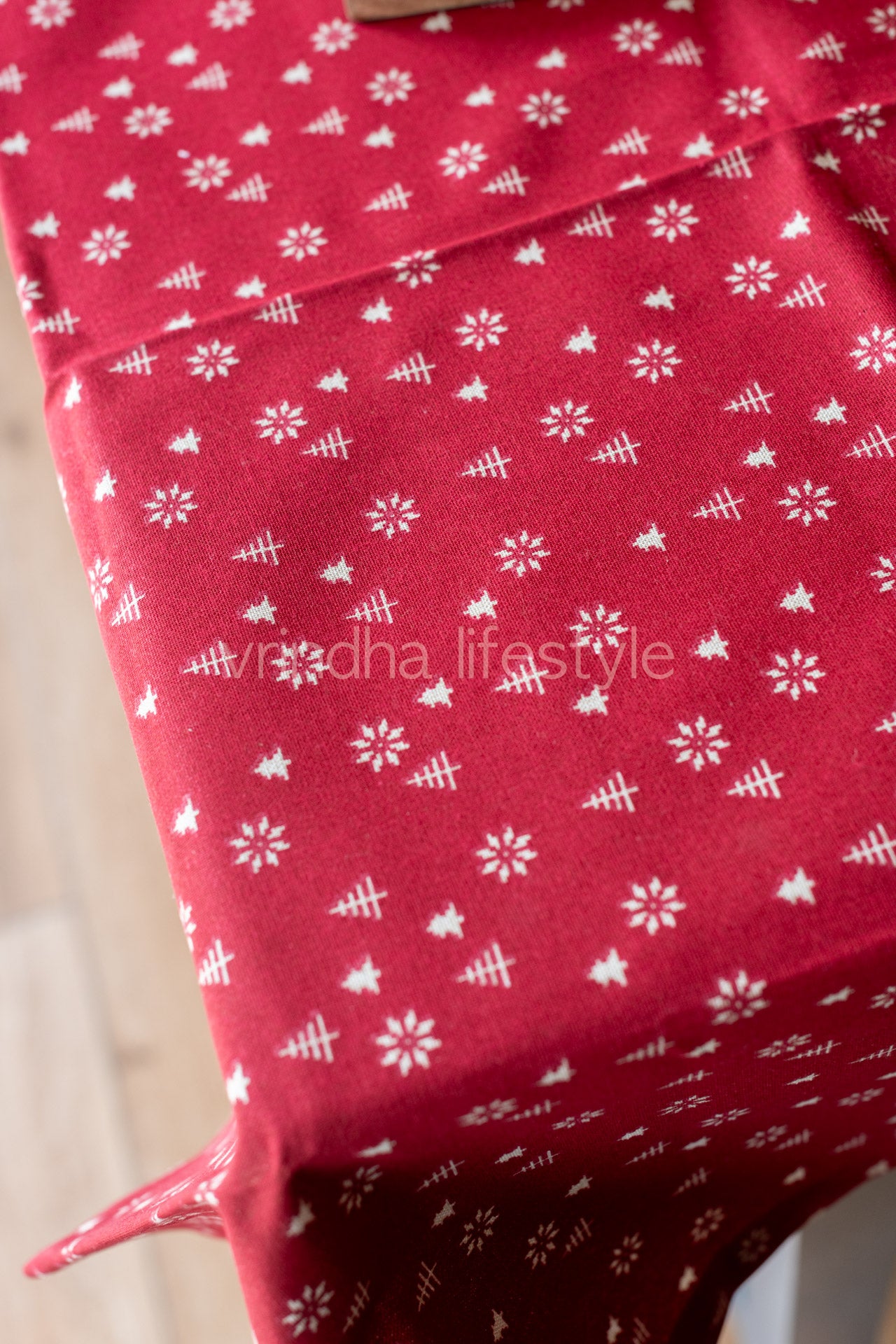 Printed table cloth -coffee table