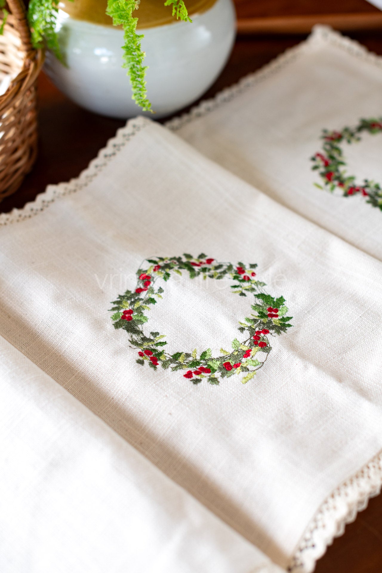 Cotton runner with embroidery and lace detaililng - 13x60 inches