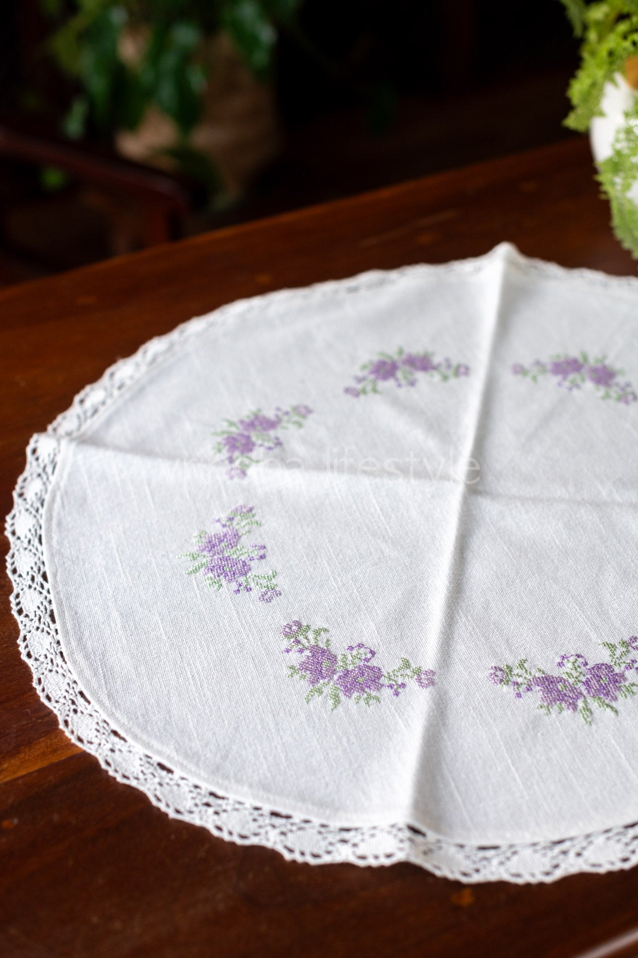 Round table mat with embroidery and lace detailing-20 inches