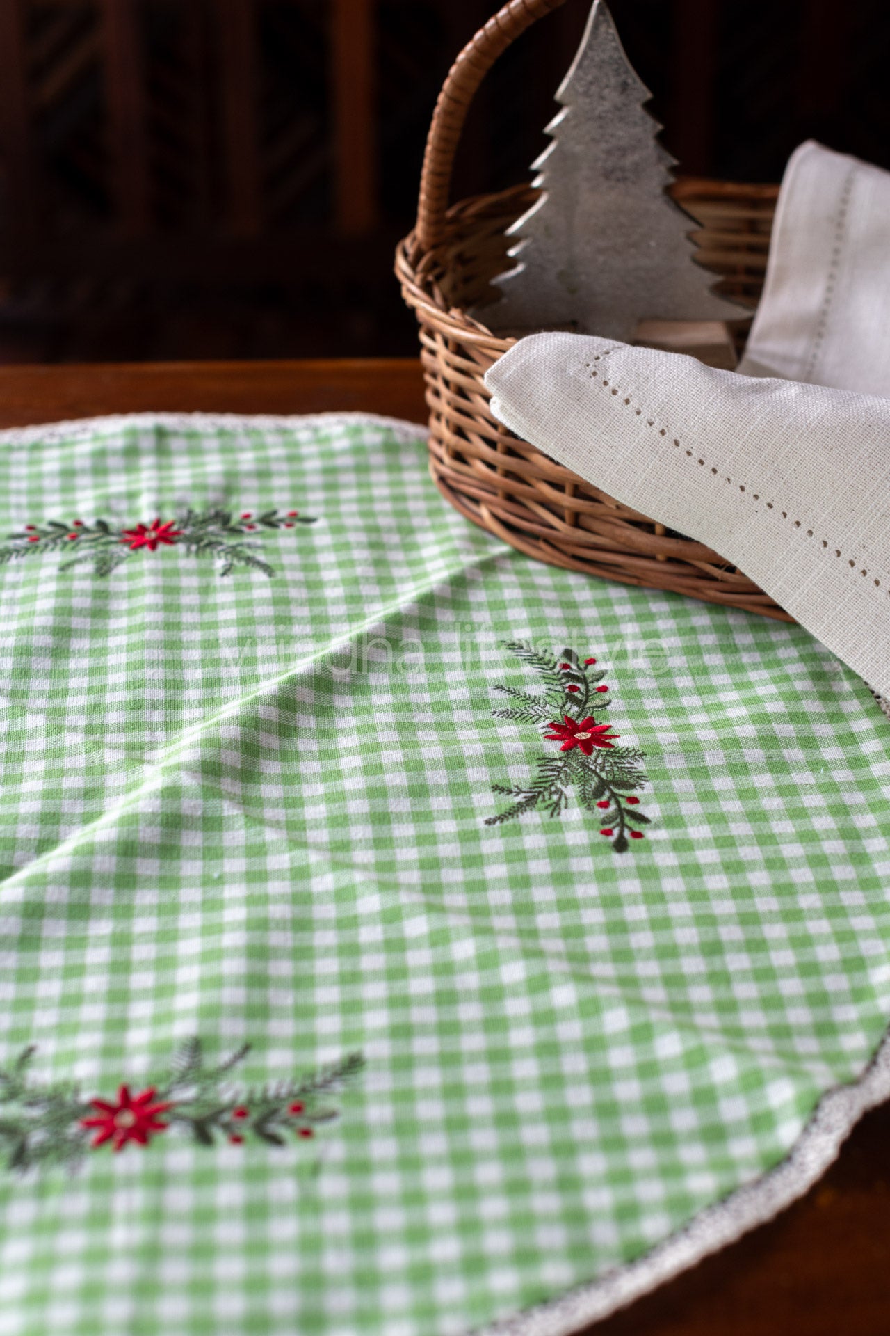 Round table mat with cross stitch embroidery and lace detailing-20 inches